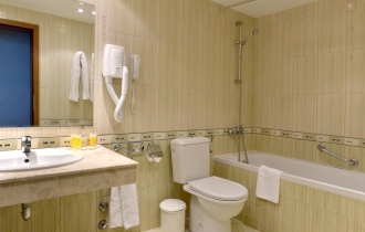 Lotos **** (Riviera)