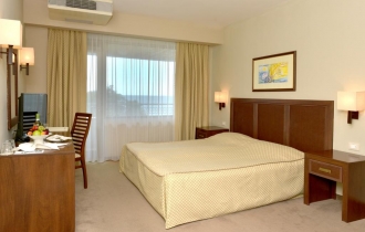 Lotos **** (Riviera)