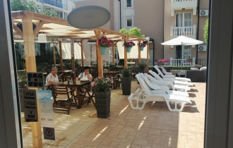 Tropics Hotel