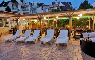 Tropics Hotel