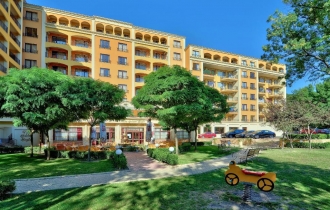 Paradise Green Park Aparthotel