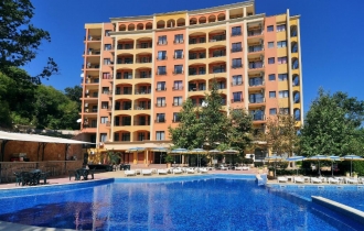 Paradise Green Park Aparthotel