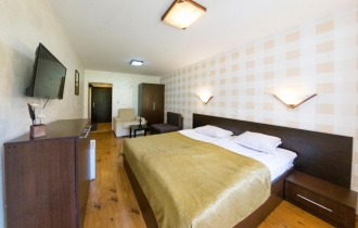 Forest Nook Aparthotel_Annex building