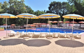 Paradise Green Park Aparthotel