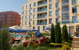 Rainbow Aparthotel I