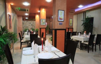 Rainbow Aparthotel I