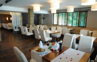 Forest Nook Aparthotel_Annex building