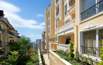 Villa Sardinia , Святой влас