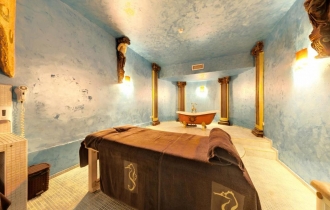 Imperial Palace (ex. Victoria palace)