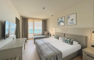 Moko Beach by Grifid