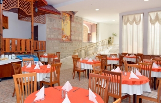 Estreya Residence