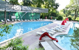 Estreya Residence