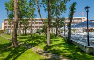 Riva 3*
