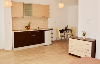 Rainbow Aparthotel I