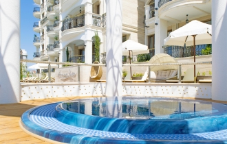 Harmony Suites 10 Saint Vlas