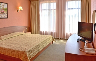 Estreya Palace