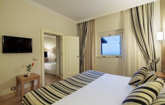 СRYSTAL TAT BEACH GOLF RESORT & SPA