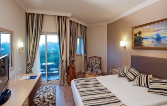 СRYSTAL TAT BEACH GOLF RESORT & SPA