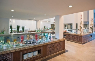 СRYSTAL TAT BEACH GOLF RESORT & SPA