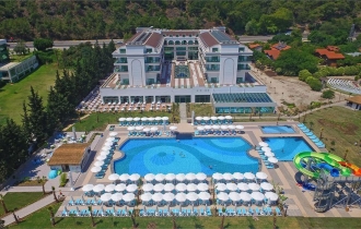 DOSINIA LUXURY RESORT