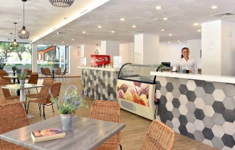 iHot@l /FORMER STRANDJA/