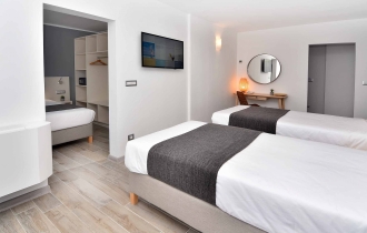 iHot@l /FORMER STRANDJA/