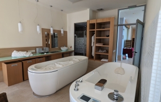 Flamingo Grand Hotel & Spa