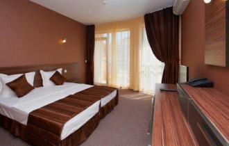 CORAL POMORIE