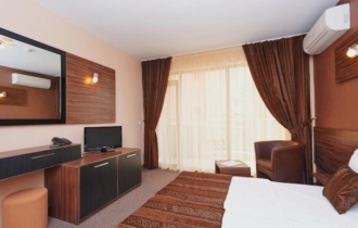 CORAL POMORIE