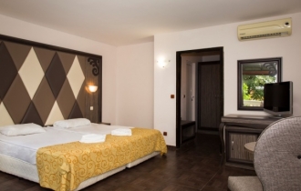 Villas Elenite
