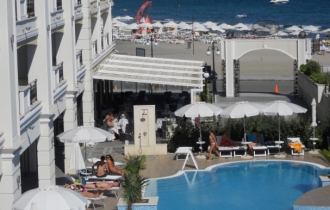 Penelope Palace Aparthotel