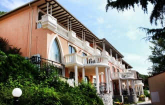 Villas Elenite