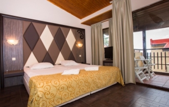 Villas Elenite