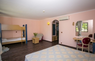 Villas Elenite