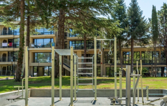 Queen Nelly Park Hotel