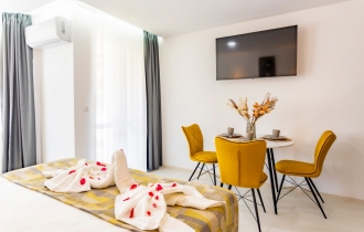 J’Adore Secret Garden