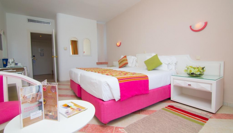 Golden Tulip Taj Sultan 5 Golden Tulip Taj Sultan 5