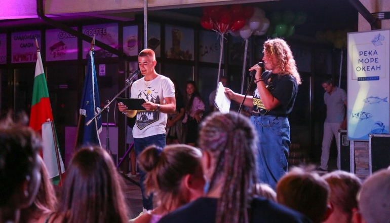 Молодежный спортивно - оздоровительный VIP - комплекс КАМЧИЯ Молодежный спортивно - оздоровительный VIP - комплекс КАМЧИЯ