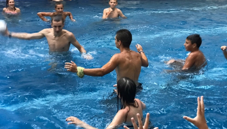 Молодежный спортивно - оздоровительный VIP - комплекс КАМЧИЯ Молодежный спортивно - оздоровительный VIP - комплекс КАМЧИЯ