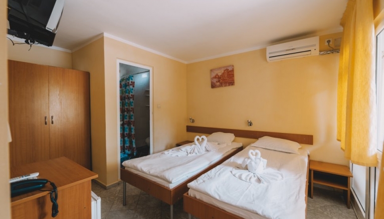 Молодіжний центр "Містрал-2"  Молодіжний центр "Містрал-2"