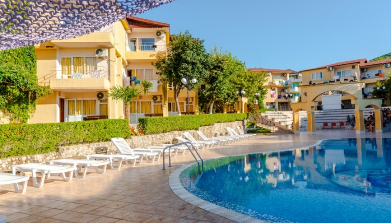 Молодіжний центр "Містрал-2"  Молодіжний центр "Містрал-2"