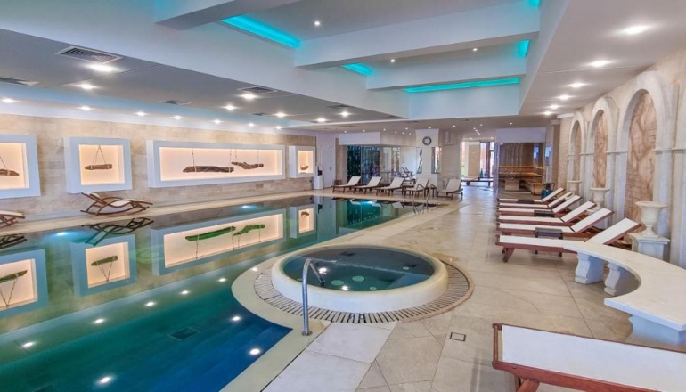 Цілорічний відпочинок у Болгарії. Grand Hotel Pomorie 5* Цілорічний відпочинок у Болгарії. Grand Hotel Pomorie 5*