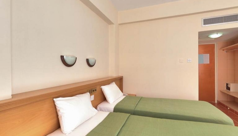 Flamingo Beach 3 Flamingo Beach 3