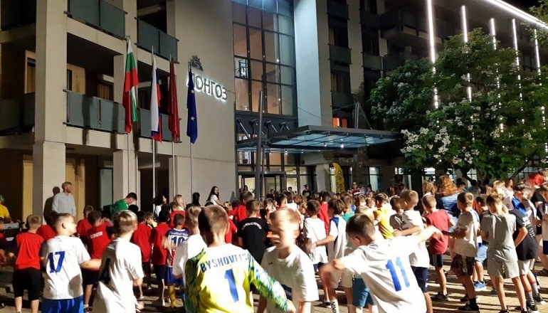 Молодежный спортивно - оздоровительный VIP - комплекс КАМЧИЯ Молодежный спортивно - оздоровительный VIP - комплекс КАМЧИЯ