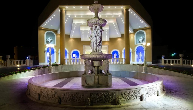 Titanic Royal 5 Titanic Royal 5