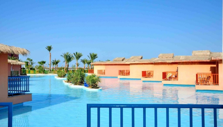 Titanic Royal 5 Titanic Royal 5