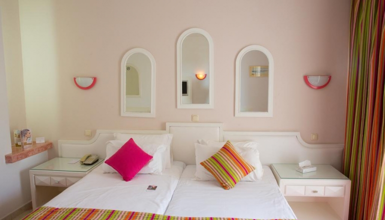 Golden Tulip Taj Sultan 5 Golden Tulip Taj Sultan 5