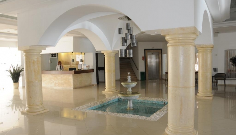 Menara Hotel 4 Menara Hotel 4