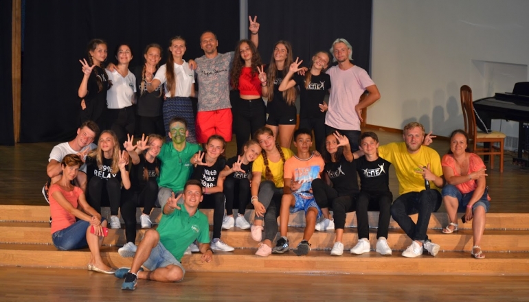 Молодежный спортивно - оздоровительный VIP - комплекс КАМЧИЯ Молодежный спортивно - оздоровительный VIP - комплекс КАМЧИЯ