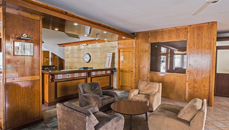 ANTHEA HOTEL APTS ANTHEA HOTEL APTS